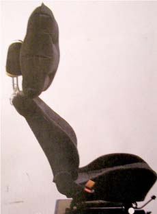 Bild 11: Seitenansicht Sitz mit Aktiver Kopfstütze