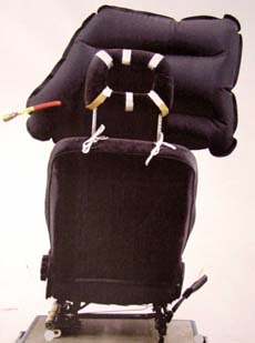 Bild 12: Behelfsmäßige Befestigung der Aktive Kopfstütze