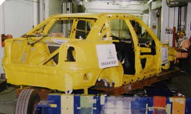 Bild 2: Versuchsanordung für Schrägaufprall